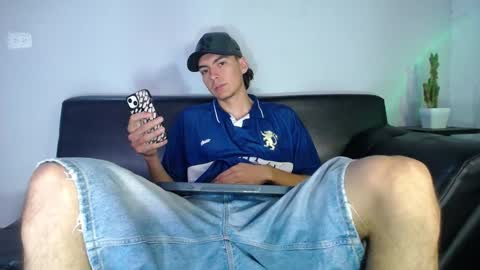 Snapshot of jack_norizz chatting on December 20, 2024, 1:11 pm INDEPENDENT MODEL online show from December 20, 2024, 1:11 pm