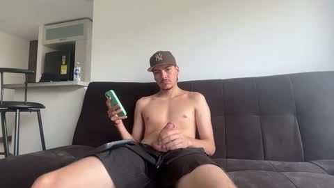 INDEPENDENT MODEL online show from November 11, 2025, 3:12 pm
