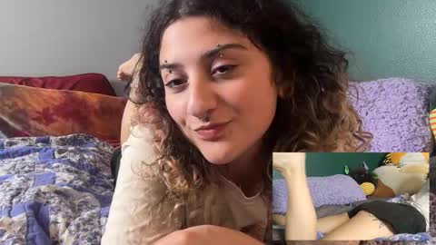 Hazel online show from December 18, 2025, 4:51 am