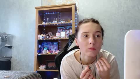 Snapshot of jackelineboldon chatting on November 21, 2025, 6:23 am Alice online show from November 21, 2025, 6:23 am