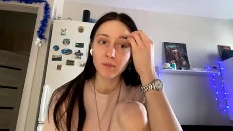 Snapshot of jackelineboldon chatting on December 14, 2025, 7:58 am Alice online show from December 14, 2025, 7:58 am