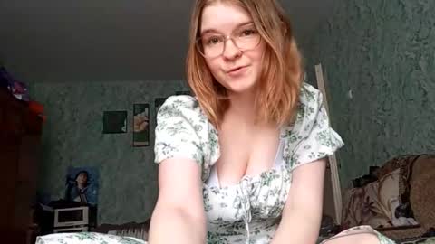 Snapshot of jackelyndubitsky chatting on October 18, 2025, 8:48 am I am Vanessa Help me reach 10 Thumbs Up online show from October 18, 2025, 8:48 am