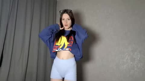 Lisa online show from December 22, 2025, 5:43 pm