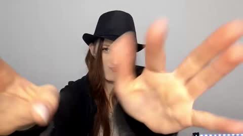 Lisa online show from January 19, 2026, 11:03 am