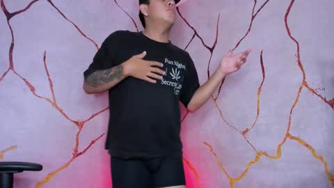 Snapshot of jacksonparker_ chatting on December 31, 2024, 8:12 pm Jackson online show from December 31, 2024, 8:12 pm