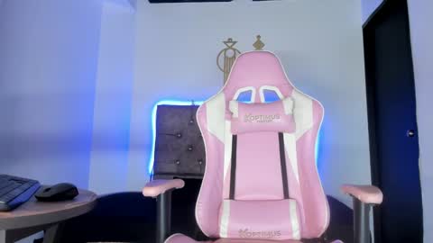 Snapshot of jacksonparker_ chatting on March 5, 2025, 6:23 pm Jackson online show from March 5, 2025, 6:23 pm