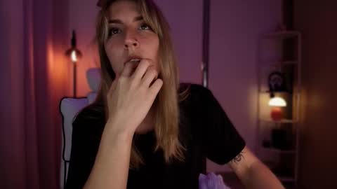 Snapshot of jacky_croft chatting on March 7, 2026, 1:13 am Linda Sofia help me get to 100 thumbs up online show from March 7, 2026, 1:13 am