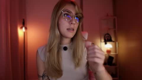 Snapshot of jacky_croft chatting on March 28, 2026, 3:06 am Linda Sofia help me get to 100 thumbs up online show from March 28, 2026, 3:06 am