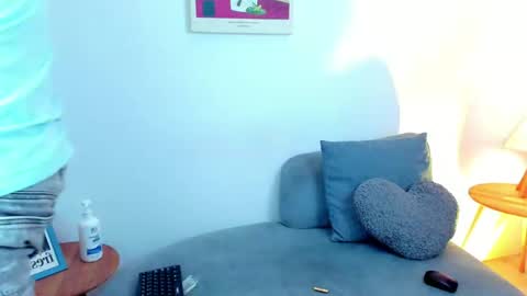 jacob_colliins online show from May 28, 2026, 2:53 am