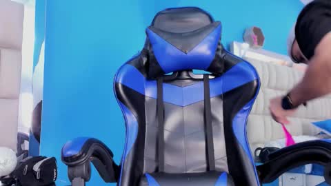 jacob_garcia_ online show from December 14, 2025, 1:16 pm