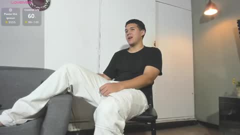 jacob_schneider online show from May 16, 2026, 3:33 pm