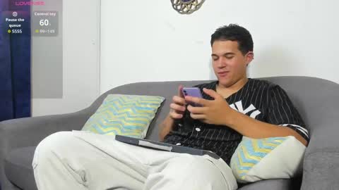 jacob_schneider online show from May 27, 2026, 8:39 pm