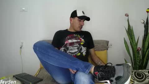 Jacob And Jayden online show from November 25, 2025, 7:03 pm