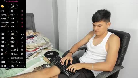 Snapshot of jacobb_lee chatting on February 14, 2025, 9:43 pm Jacob Lee online show from February 14, 2025, 9:43 pm