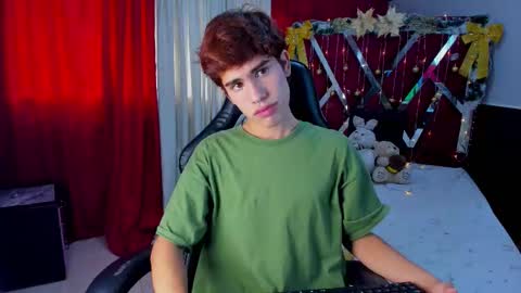 Snapshot of jacobelord chatting on December 16, 2025, 1:05 pm jacobelord online show from December 16, 2025, 1:05 pm