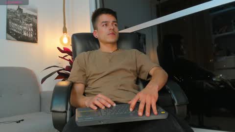 JACOB STONES online show from February 23, 2025, 7:33 am