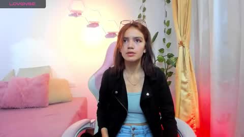 Snapshot of jade77__ chatting on September 9, 2025, 12:48 pm jade77__ online show from September 9, 2025, 12:48 pm