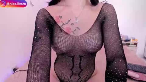 Snapshot of jade__weed chatting on October 26, 2025, 11:20 pm online show from October 26, 2025, 11:20 pm