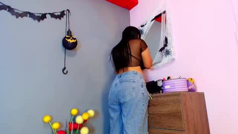  Jade Brunete  online show from October 9, 2025, 8:40 pm