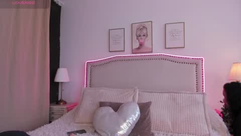 jade_chers online show from July 8, 2026, 12:53 pm