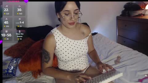 jade_evergreen_99 online show from July 22, 2026, 8:11 pm