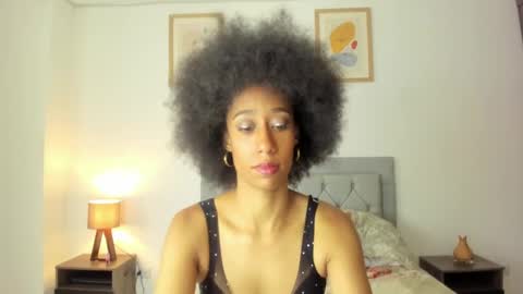 Jade smile online show from October 7, 2025, 3:31 pm