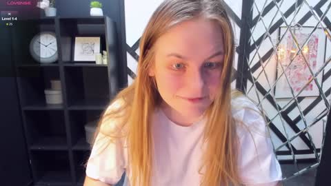 Jade online show from February 7, 2025, 9:48 pm