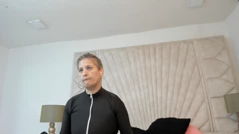 Snapshot of jade_squirt chatting on September 25, 2025, 11:36 am Jade online show from September 25, 2025, 11:36 am