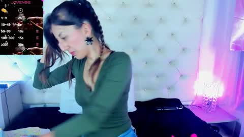 Snapshot of jade_white_ chatting on January 13, 2025, 1:06 pm jade white online show from January 13, 2025, 1:06 pm