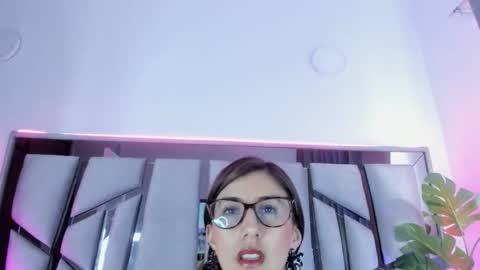 Snapshot of jade_white_ chatting on November 26, 2025, 1:45 pm jade white online show from November 26, 2025, 1:45 pm