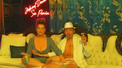 Snapshot of jadeanddamon chatting on December 1, 2025, 5:29 pm JadeandDamon online show from December 1, 2025, 5:29 pm