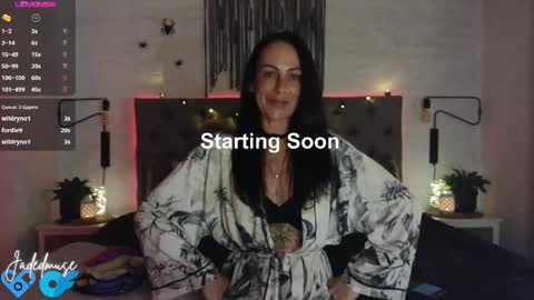 Snapshot of jadedmuse chatting on October 31, 2025, 8:10 pm Jade online show from October 31, 2025, 8:10 pm