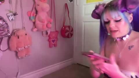 Jade Isabel online show from February 11, 2025, 4:24 pm