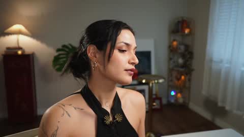 Snapshot of jadeperez_ chatting on January 7, 2025, 11:24 pm Jade online show from January 7, 2025, 11:24 pm