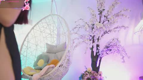 Jade Summer online show from September 30, 2025, 11:37 am