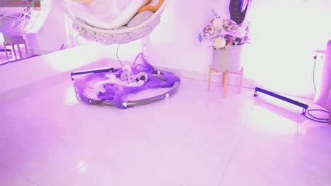 Jade Summer online show from October 10, 2025, 11:31 am