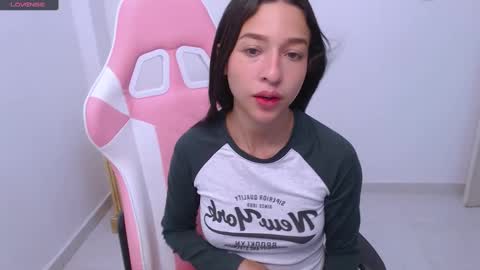 Snapshot of jadesunny chatting on December 10, 2024, 8:51 am JADE 3 online show from December 10, 2024, 8:51 am