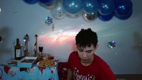 javi15  online show from December 25, 2024, 8:07 am