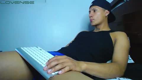 Snapshot of jahn_ashford1 chatting on December 14, 2024, 5:40 am jahn_ashford1 online show from December 14, 2024, 5:40 am