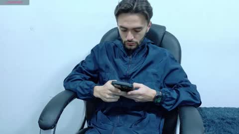 Snapshot of jake_magnuss chatting on October 18, 2025, 11:33 am Jake online show from October 18, 2025, 11:33 am