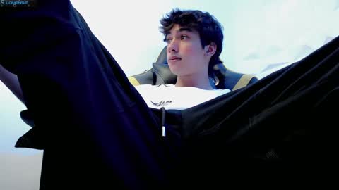 Snapshot of jake_tripp chatting on February 19, 2025, 3:50 am jake_tripp online show from February 19, 2025, 3:50 am