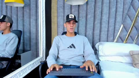 jakemoxleey online show from January 3, 2025, 12:19 pm