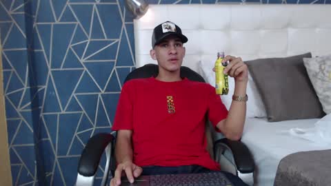 jakemoxleey online show from January 11, 2025, 12:29 pm