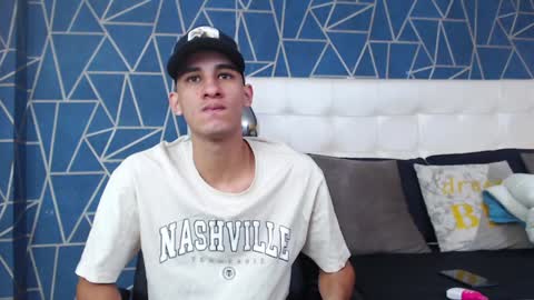 jakemoxleey online show from January 24, 2025, 12:20 pm