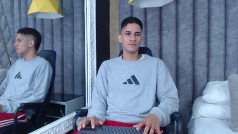 jakemoxleey online show from February 5, 2025, 12:38 pm