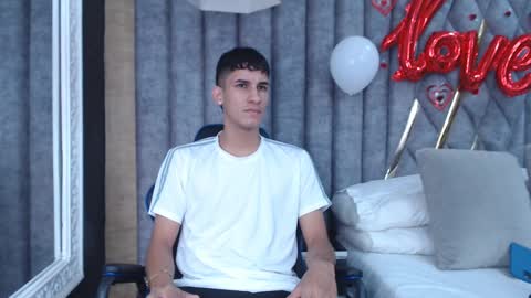 jakemoxleey online show from February 17, 2025, 12:16 pm