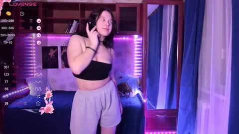 Lisa online show from November 9, 2025, 6:17 pm