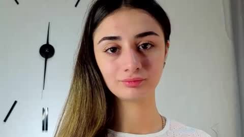 Iris online show from November 22, 2025, 4:33 am