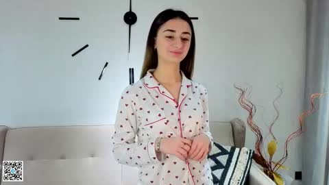 Iris online show from November 24, 2025, 4:12 am