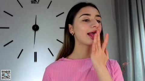 Iris online show from November 25, 2025, 4:12 am